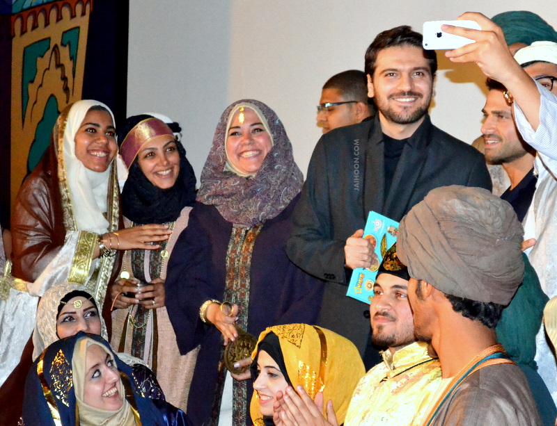 Sami Yusuf at the 1001 Inventions exhibition
