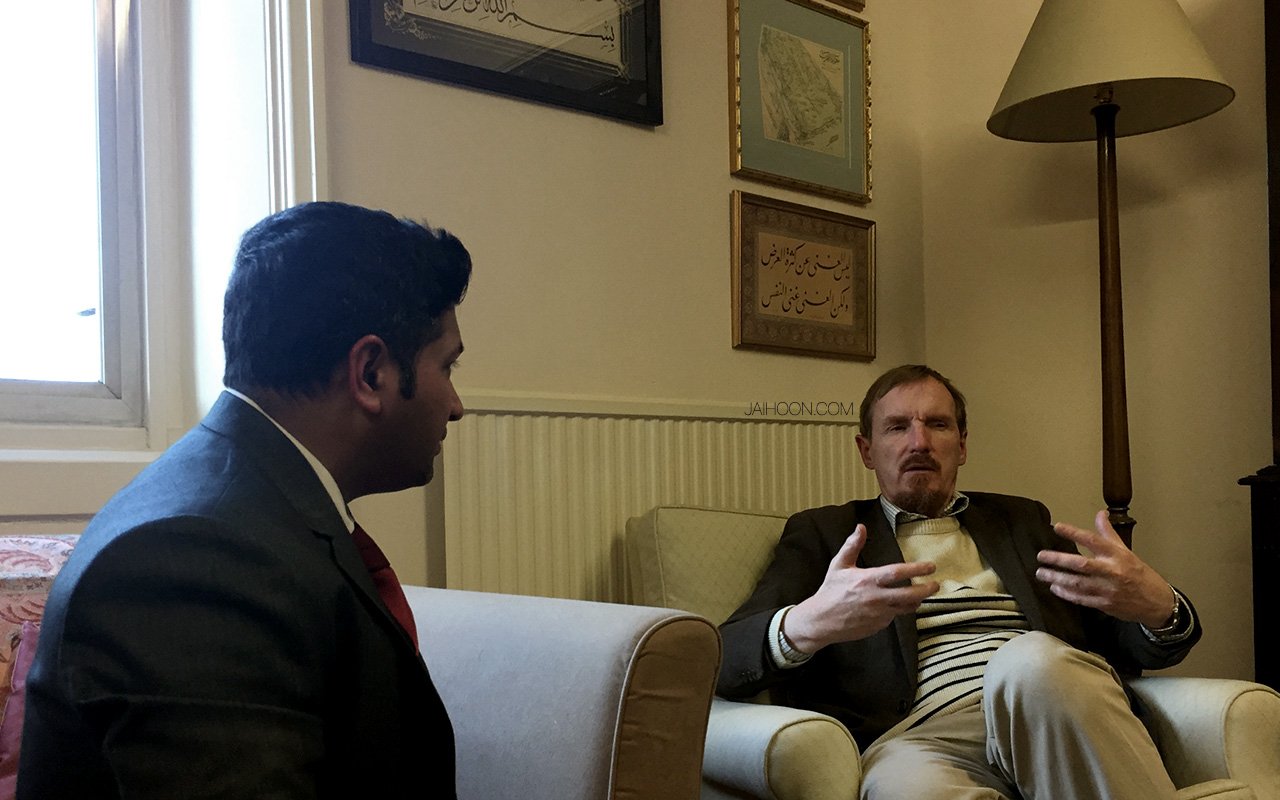 Jaihoon conversing with Timothy Winters (Abdal Hakim Murad), at Cambridge Muslim College