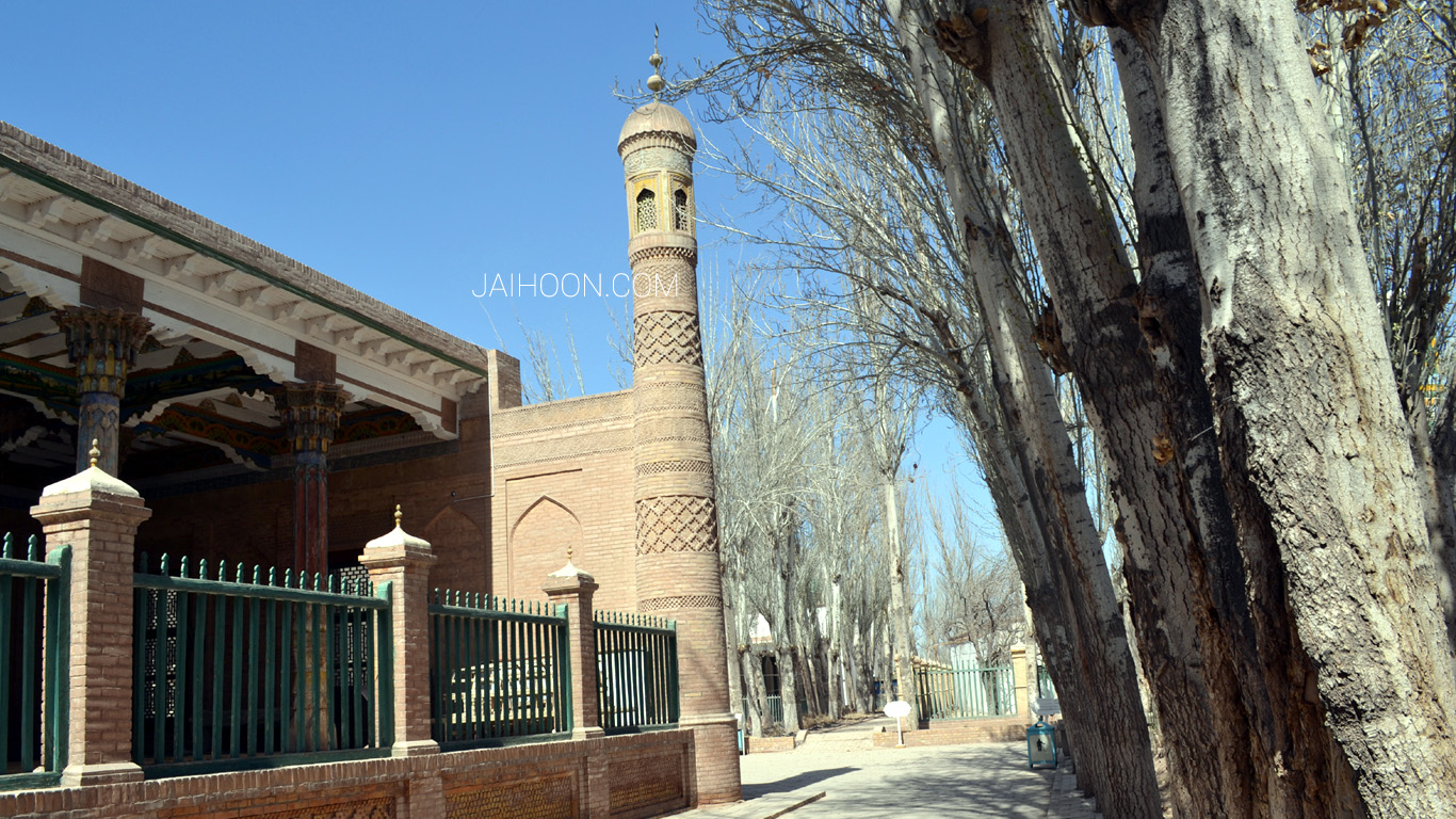 Tomb of Abakh Khoja, Kashgar's sultan-saint of the Naqshabandiyya Sufi order