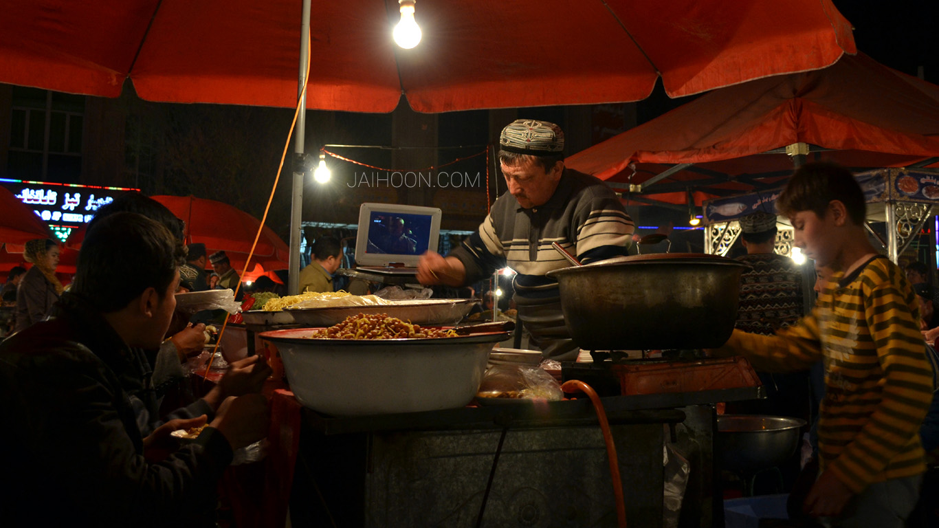 Night Bazaar, Kashgar
