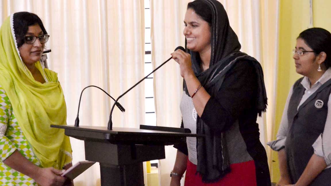 Jaihoon speech on travel writing at Unity Womens College